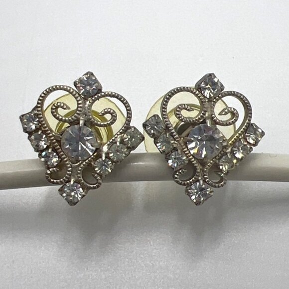 Earrings Stud Heart Silver Crystal Scroll Faceted Rhinestone - Picture 1 of 3